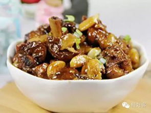 	吃(chī)肉時(shí)必須得(de)吃(chī)蒜嗎(ma)？