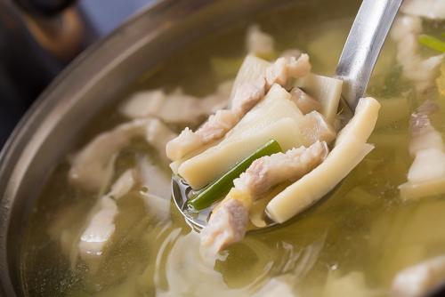 	浦東(dōng)食堂承包:冬筍湯的(de)做(zuò)法,做(zuò)法大(dà)全